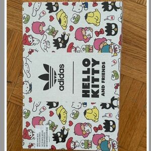 Adidas Stan Smith X HELLO KITTY Youth Size 6 / Women Size 8.5